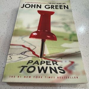 Paper Towns by John Green paperback book
